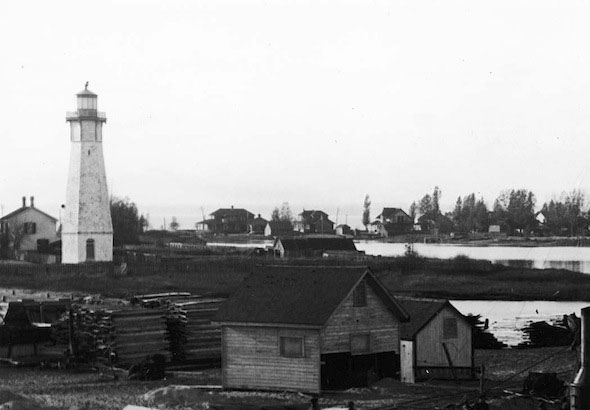 A lighthouse guards the Toronto Islands