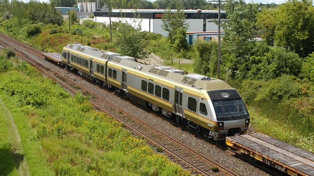 Union-Pearson Express train