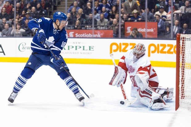 Red Wings fall hard to Maple Leafs in Toronto, 4-1 Image