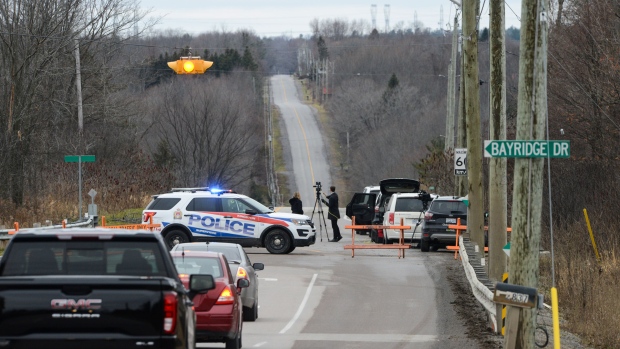 7 dead, including 2 children, in Canada plane crash