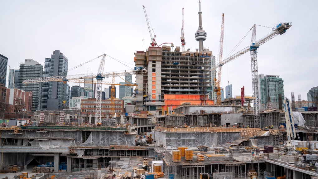 A construction site in full swing in Toronto on Wednesday March 18, 2020. THE CANADIAN PRESS/Frank Gunn
