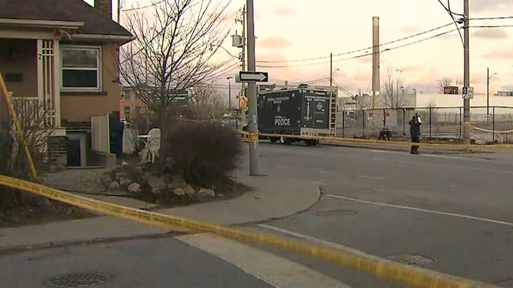 Woman's Body Found On Toronto Sidewalk: Police