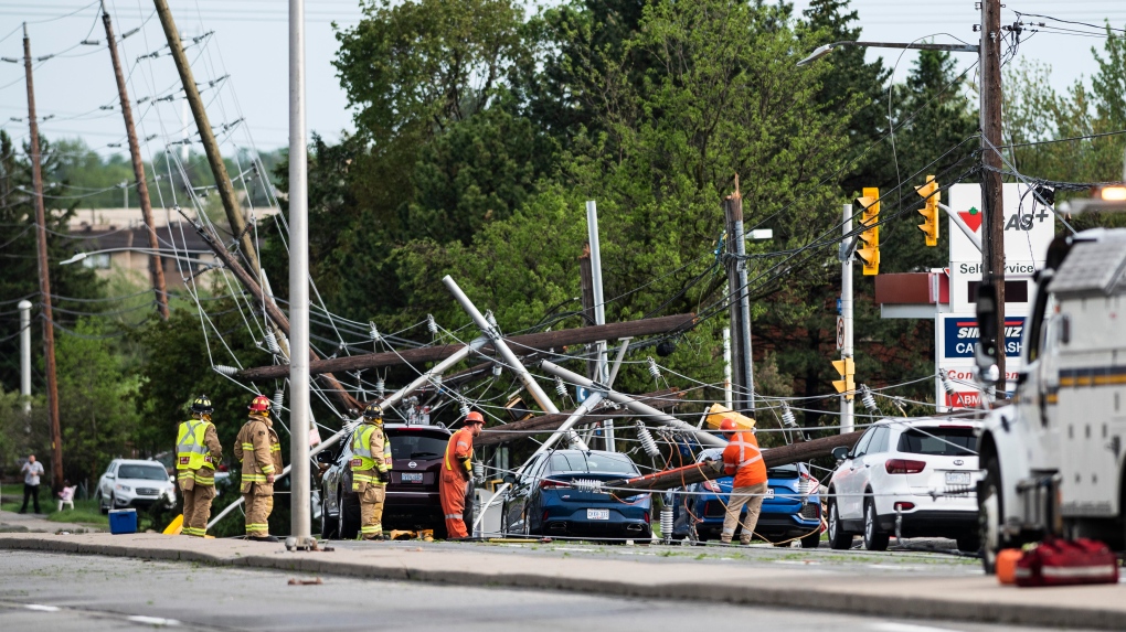 Tempête en Ontario : six morts, des dizaines de milliers sans électricité