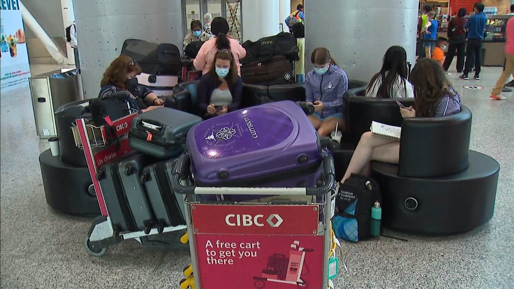 Pearson airport flooded by complaints of lost baggage