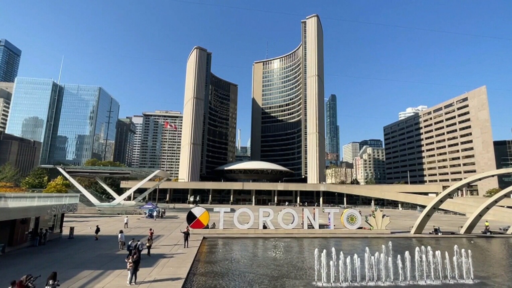 Toronto City Hall 1 6587634 