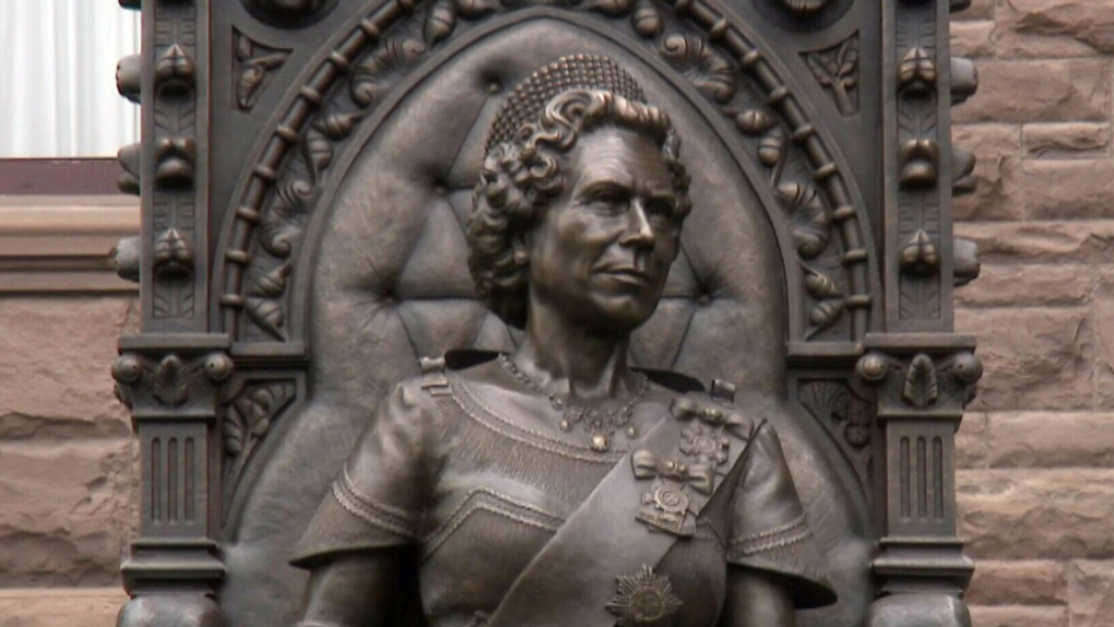 Statue honouring Queen Elizabeth II unveiled