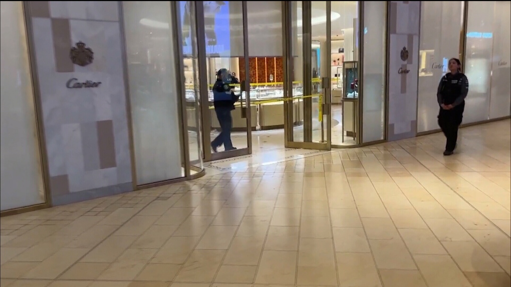 Smash and grab in Cartier store at Yorkdale Mall