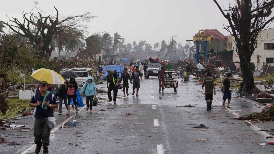 Typhoon Haiyan: Frustrations grow over slow relief efforts | CTV ...