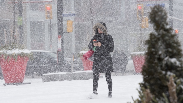EXTREME Winter SNOW STORM in Toronto Canada Massive Snowfall 