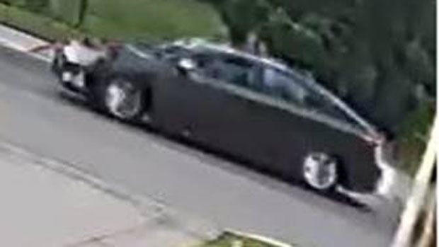 Ridgevale Drive, suspect vehicle